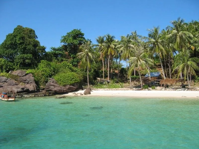 The poetic beauty of Phu Quoc's fragrant beach