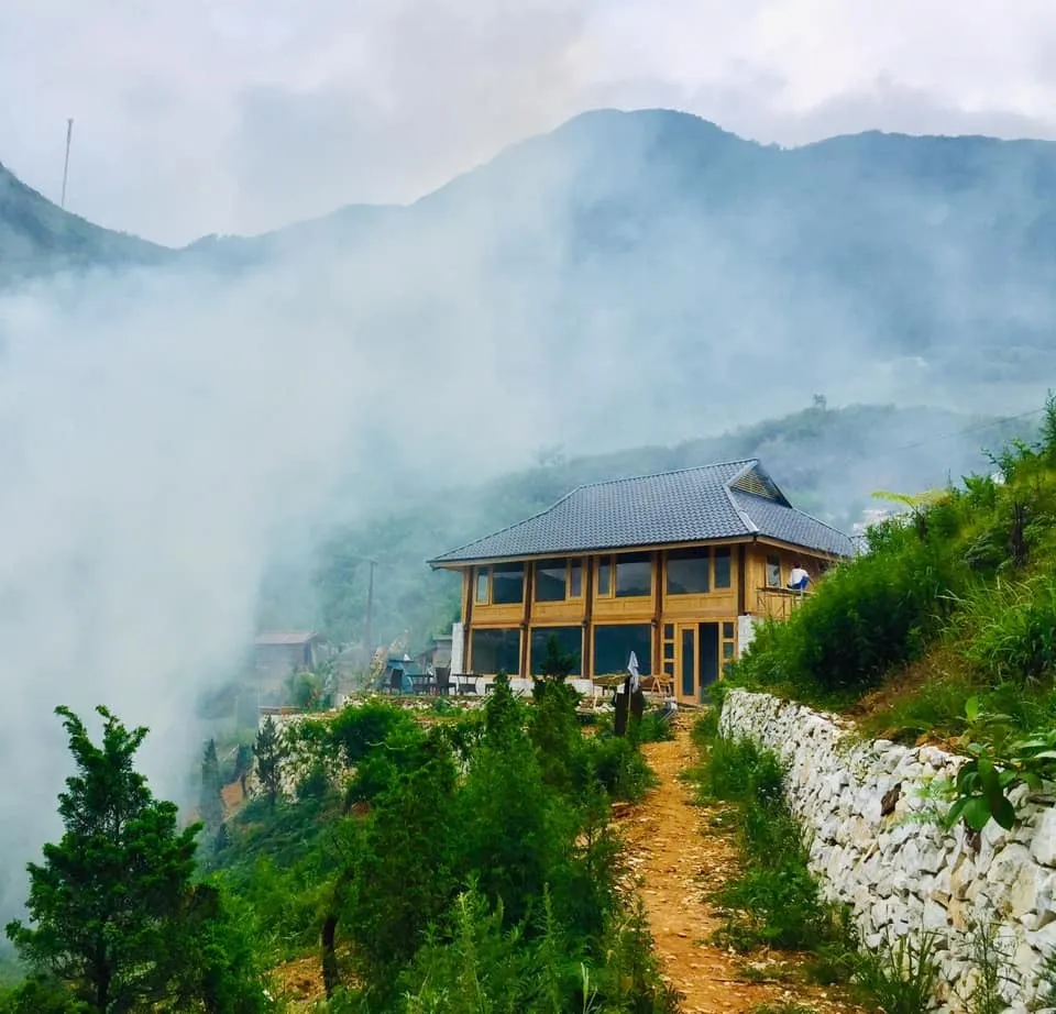 Vẻ đẹp của bản hang đá Sapa