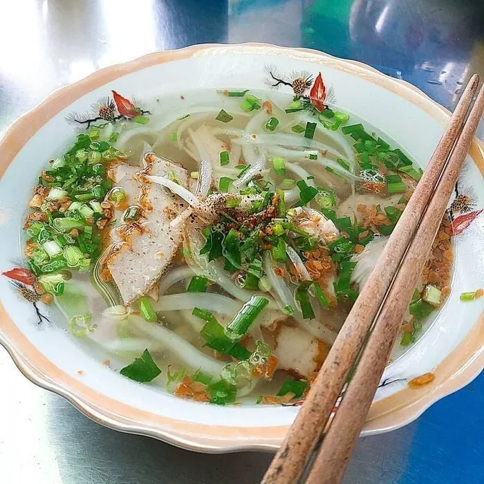 Bánh canh chả cá thơm ngon bổ dưỡng