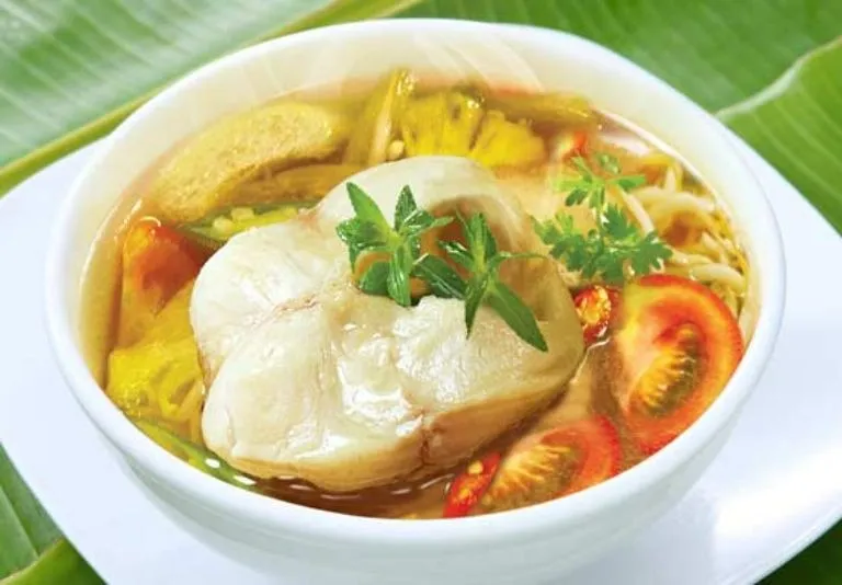 Cá mú nấu canh chua