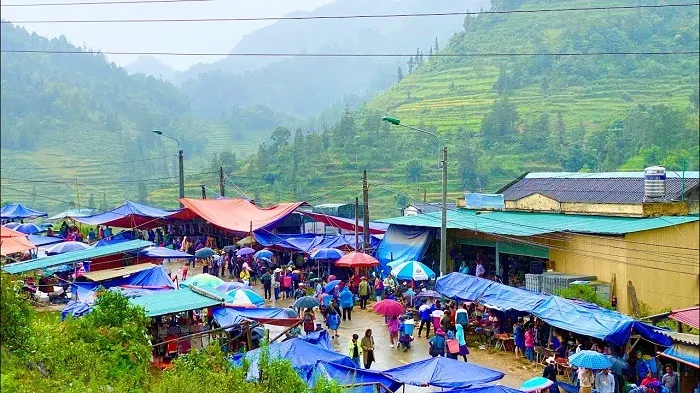 Muong Hum Market