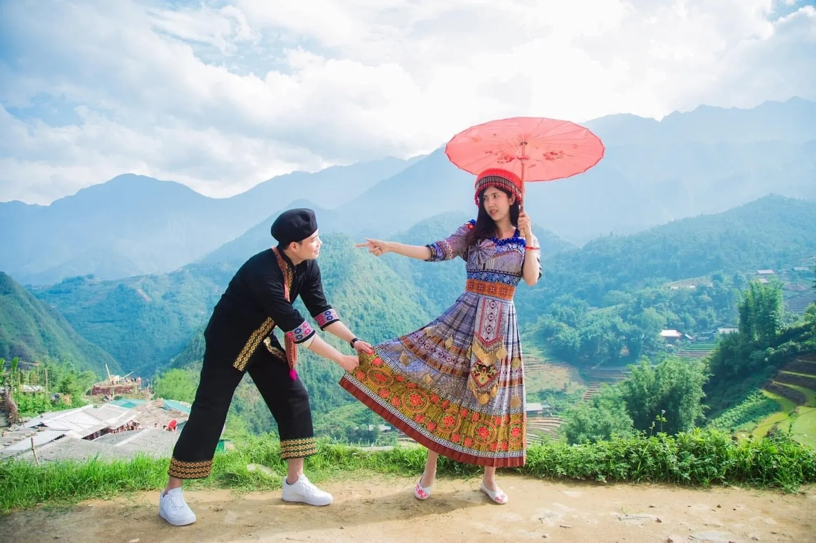 Check in and take photos at Si Chay village, Sapa