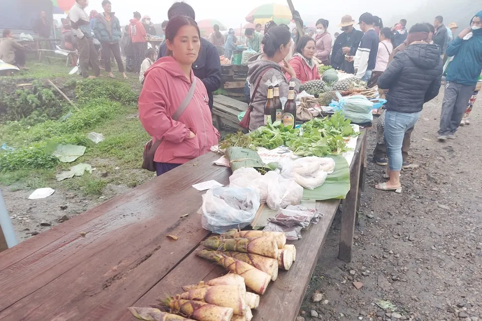 Đặc sản măng rừng chợ Sima