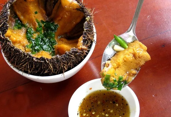 Grilled sea urchin Phu Quoc is delicious and nutritious