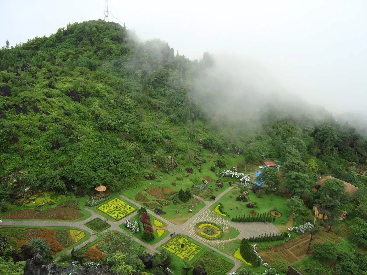 Núi hàm rồng Sapa