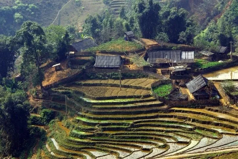 Ruộng bậc thang tuyệt tác của thiên nhiên và con người