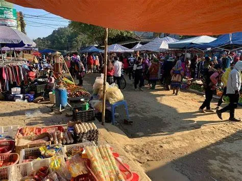 Chợ phiên Sín chéng
