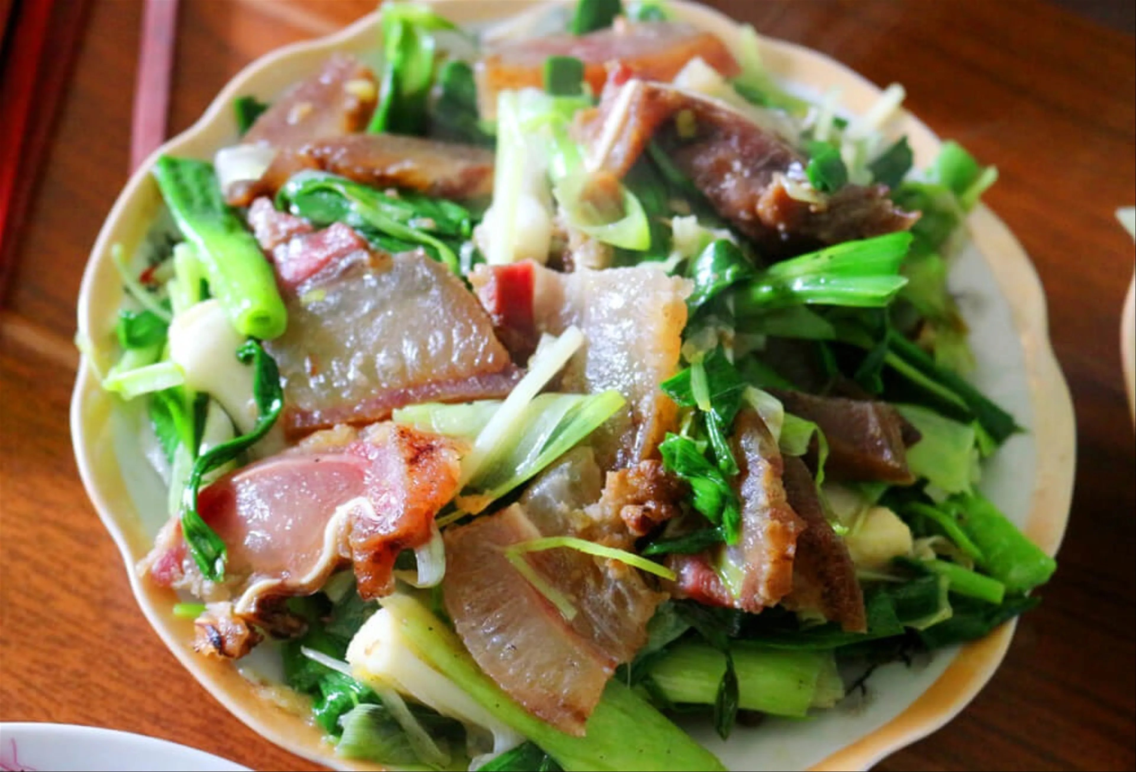 Ba Chỉ Hun Khói hương Vị Núi Rừng Tây Bắc Đậm Đà Khó Cưỡng