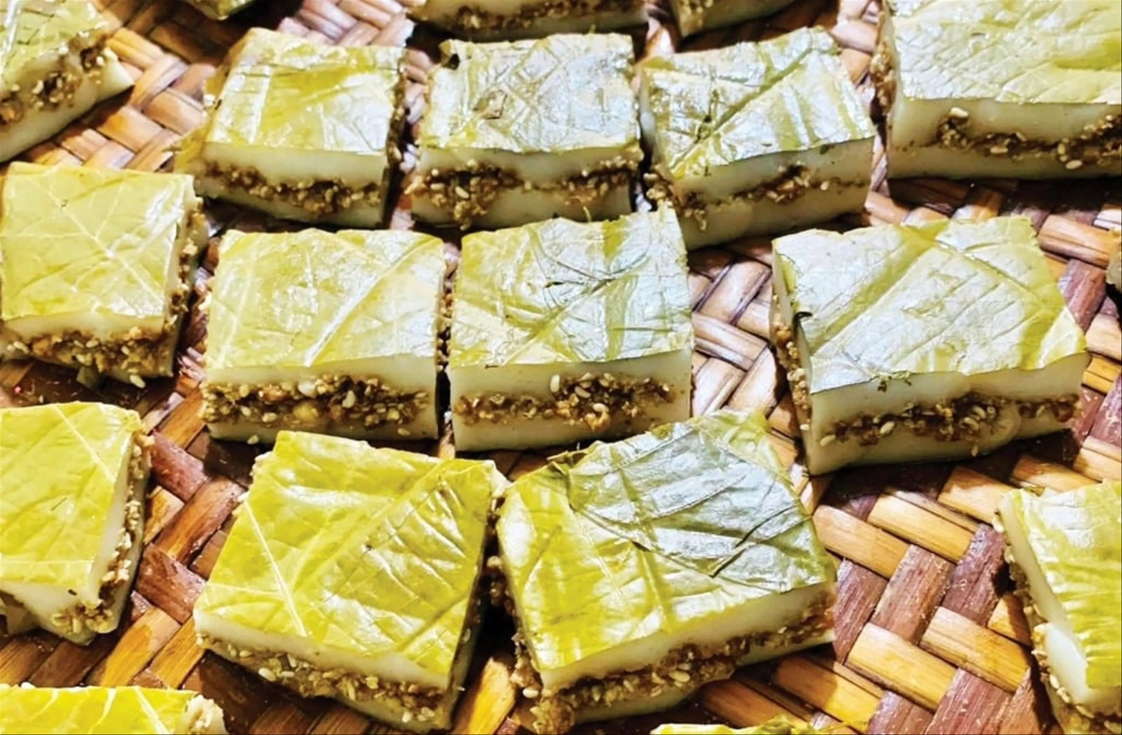 Bánh Trứng Kiến Cao Bằng đặc Sản Độc Nhất Vô Nhị Chỉ Có Một Mùa