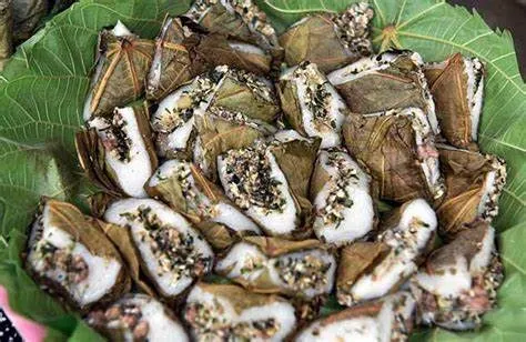 Bánh trứng kiến sapa