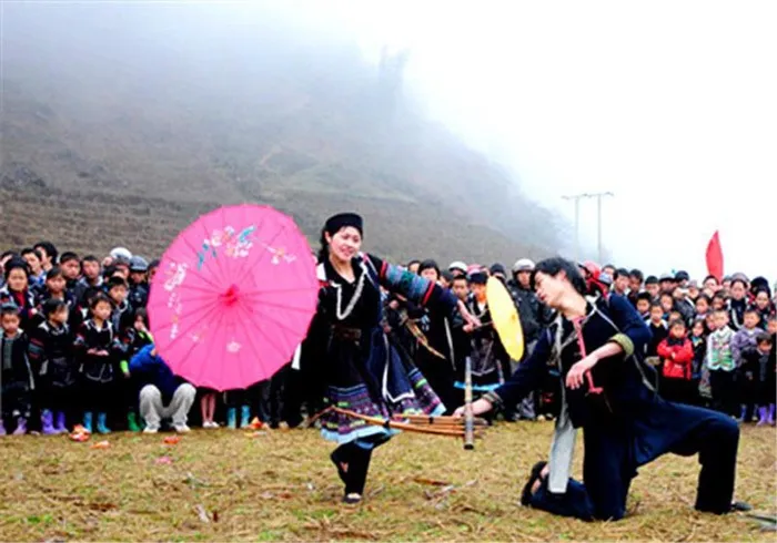 Chợ tình Sapa