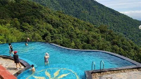 House Bể bơi vô cực giữa thiên nhiên Tả Van