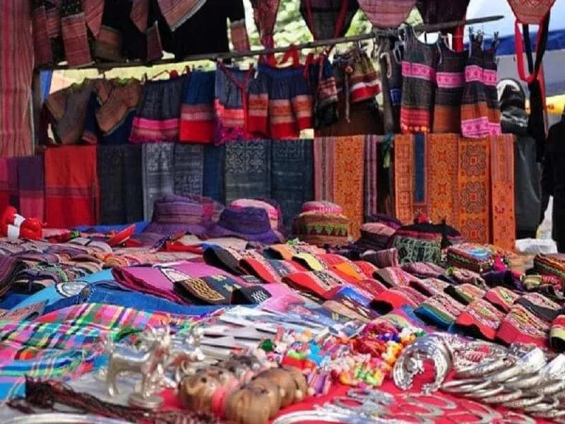 Hàng thổ cẩm Sapa