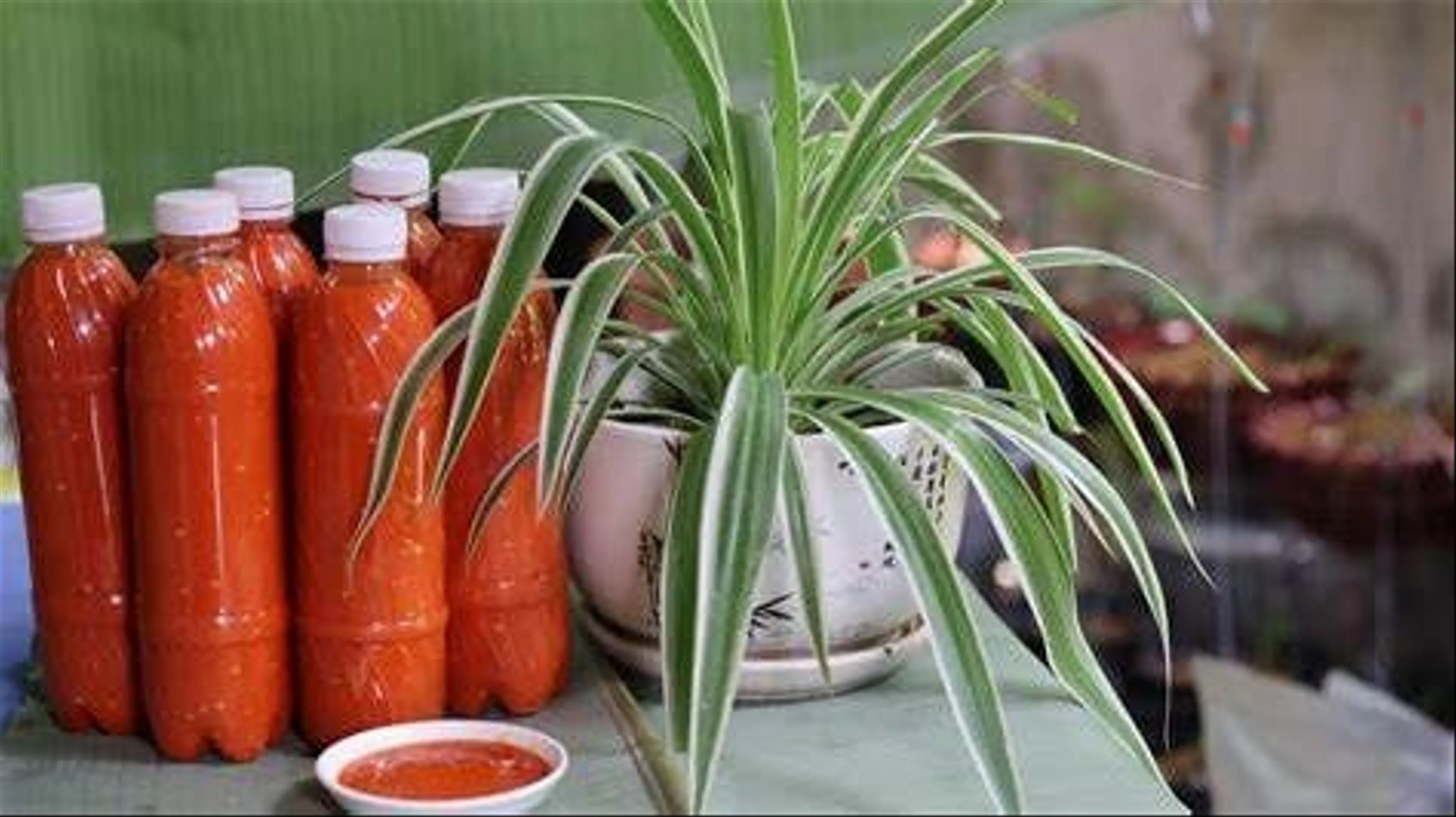 Tương Ớt Mường Khương hương Vị Cay Đậm Chất Tây Bắc, Thơm Ngon Khó Quên