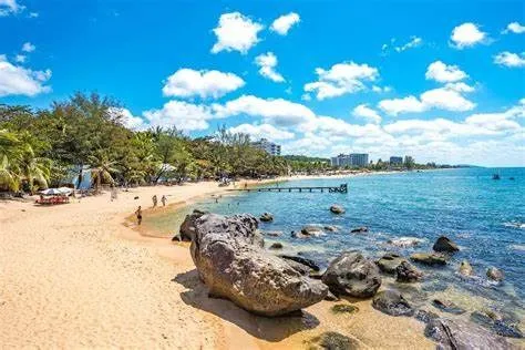 Bãi trường hoang sơ đẹp lên thơ