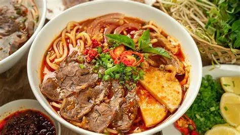 Delicious Hue beef noodle soup