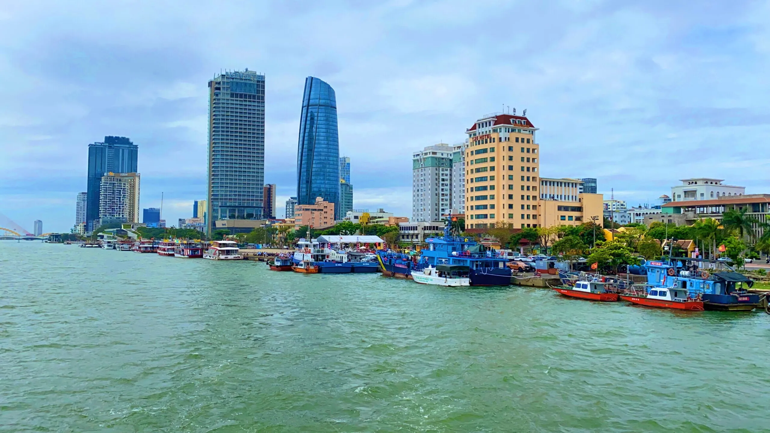 Cảng sông Hàn Đà nẵng