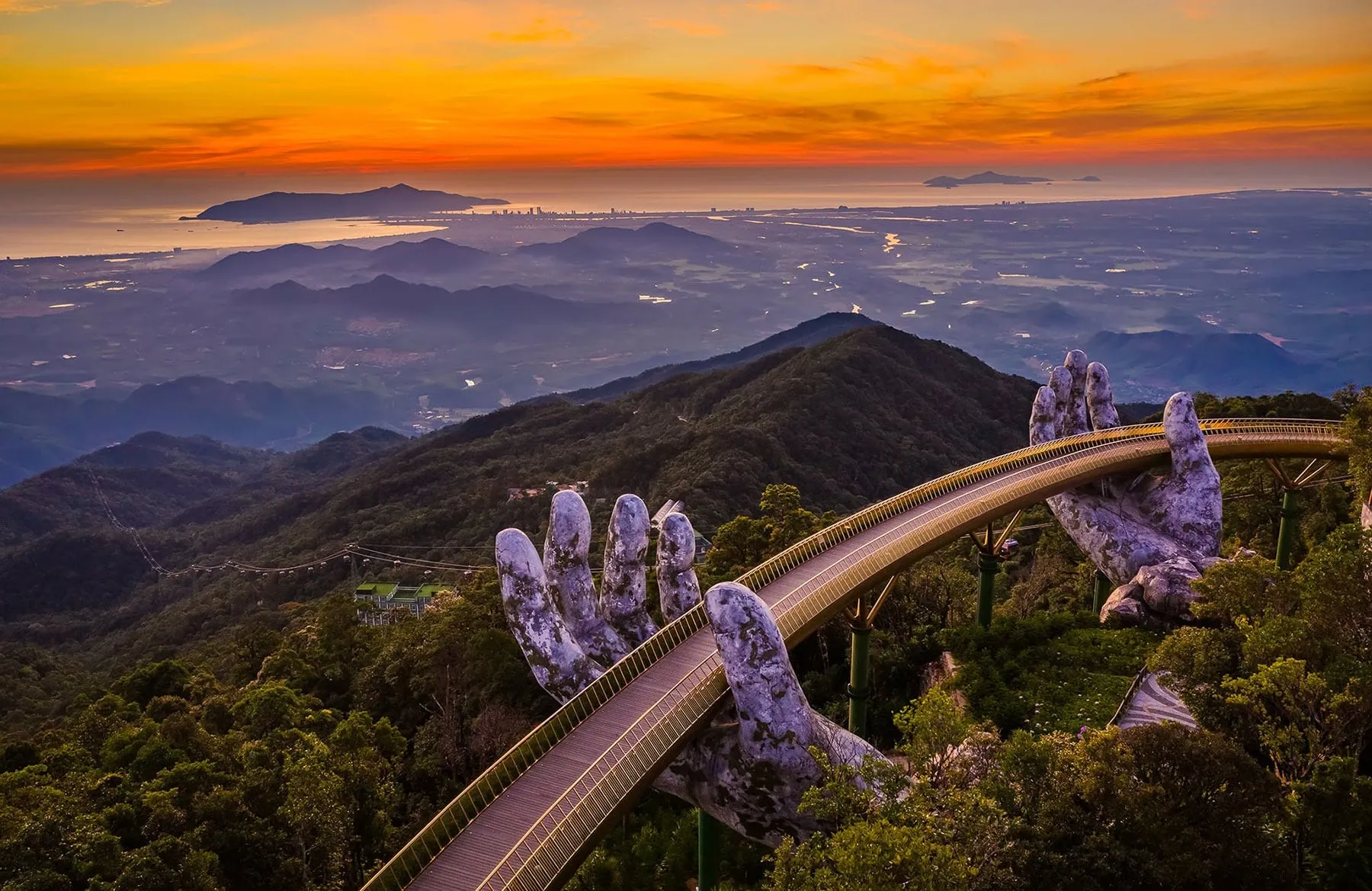 beauty of golden bridge da nang