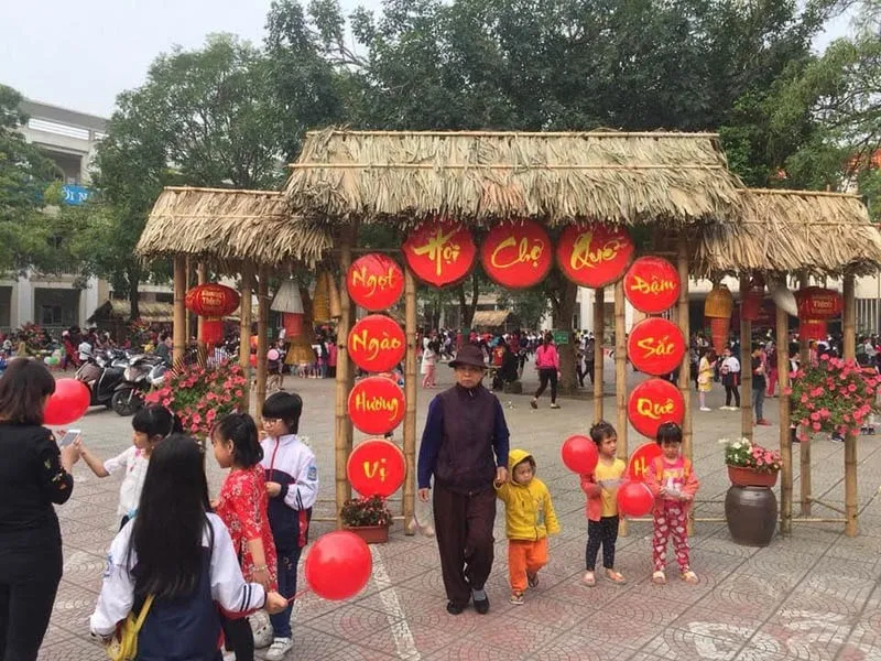 gian hàng tại chợ Đầm Nha Trang