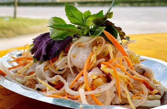 Gỏi cá mai – đặc sản độc đáo