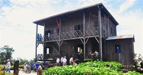 Nhà gỗ Bác sĩ Yersin