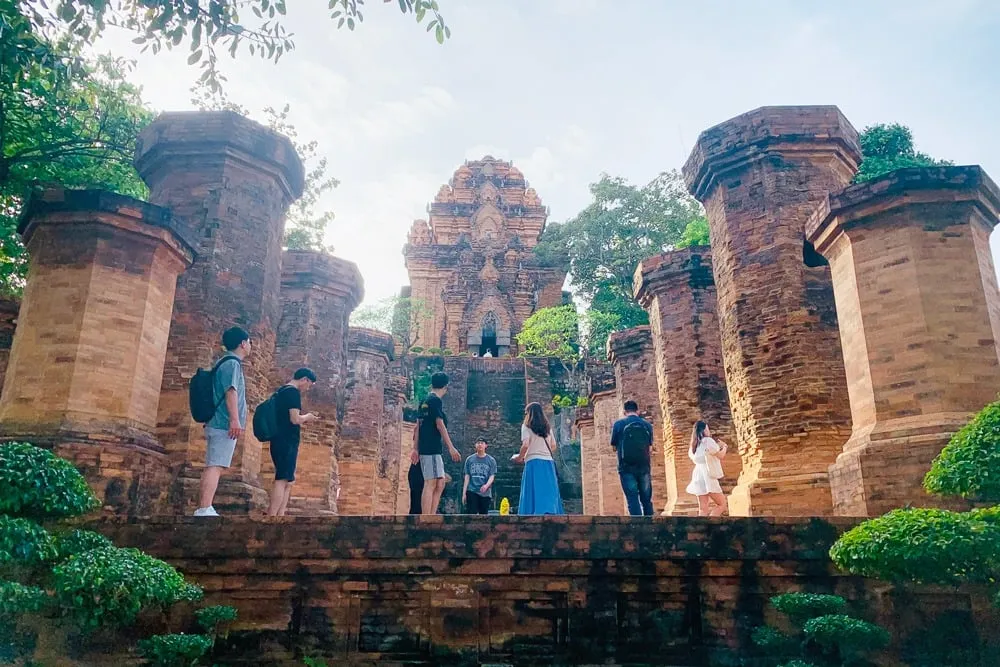 The beauty of Ponagar waterfall Nha Trang