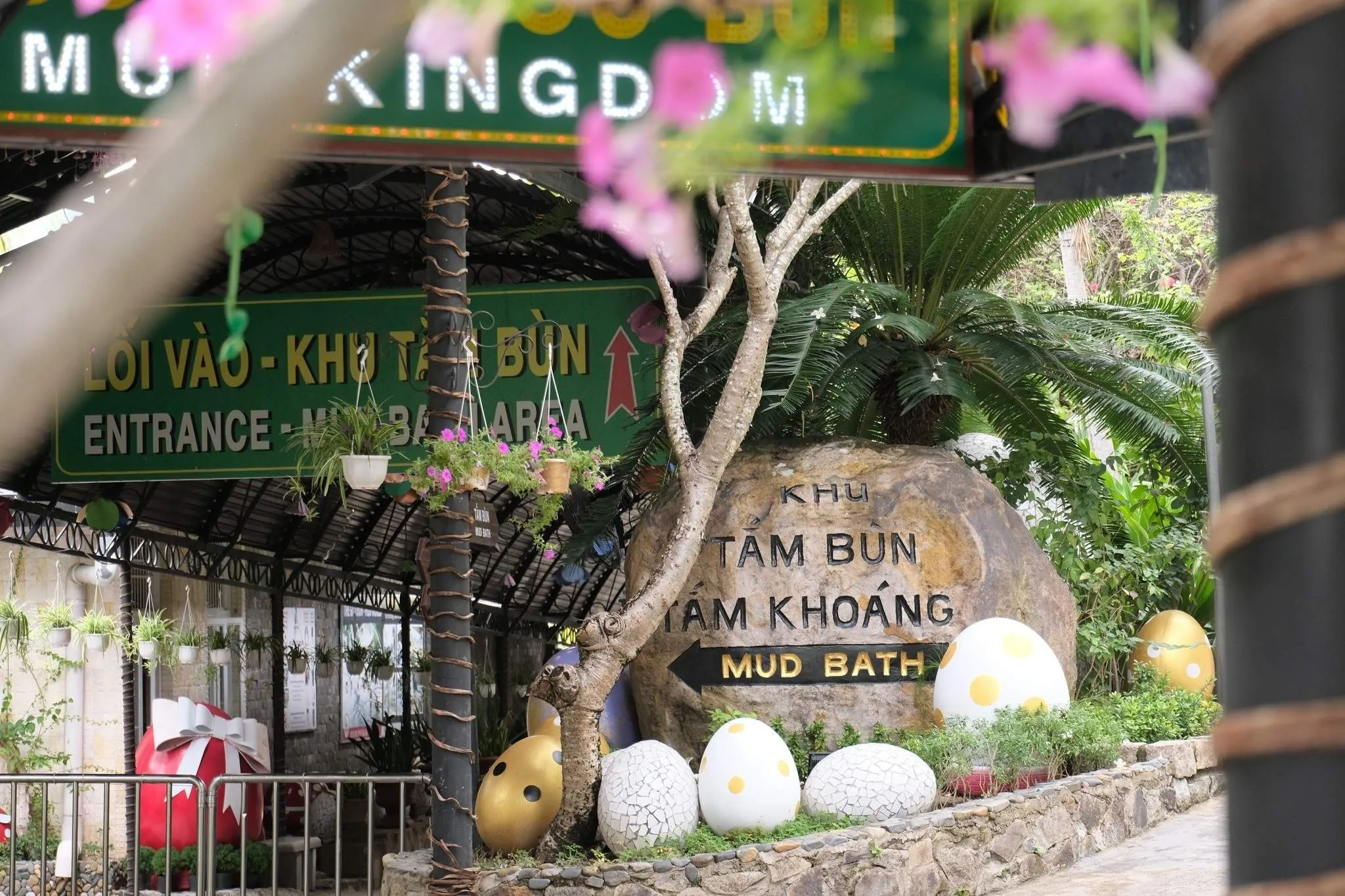 Nha Trang hot mineral spring mud bath