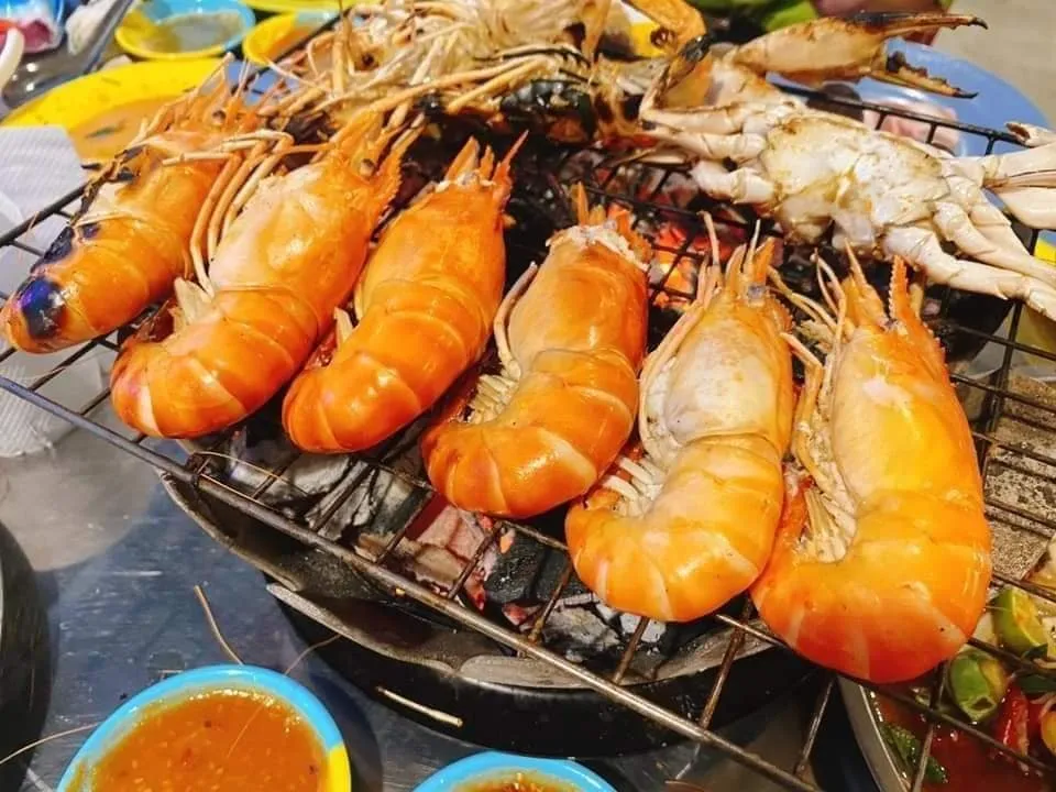 Grilled shrimp at Mai Huong resort restaurant