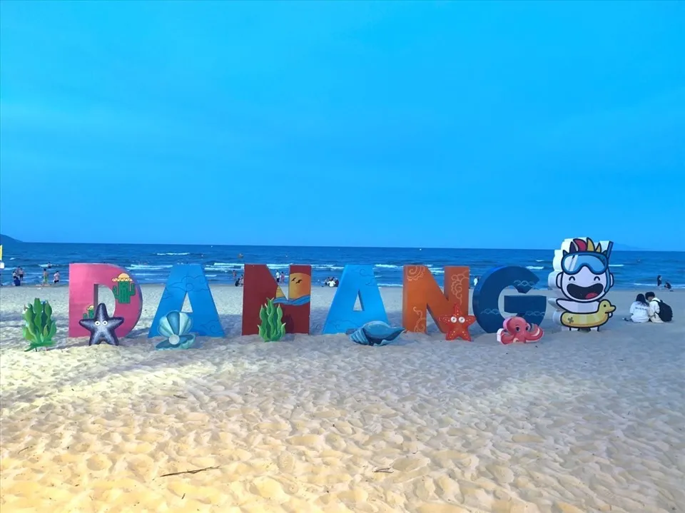 Check in at My An beach, Da Nang