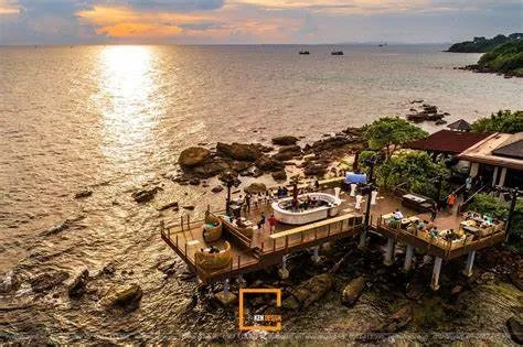 quán cà phê ven biển tại Nha trang