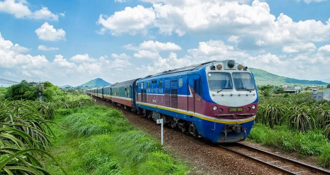 travel to da nang by train