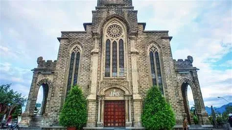 exterior space of nha trang stone church