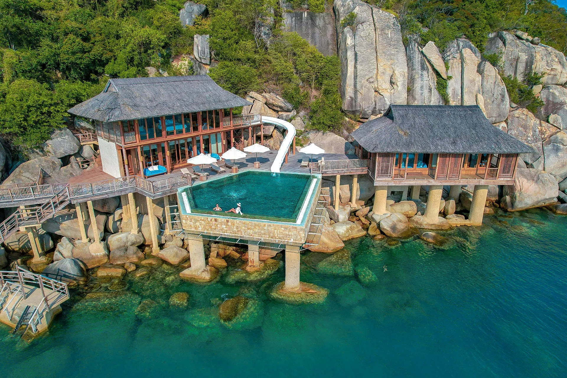 Luxurious Villas Immersed in Nature