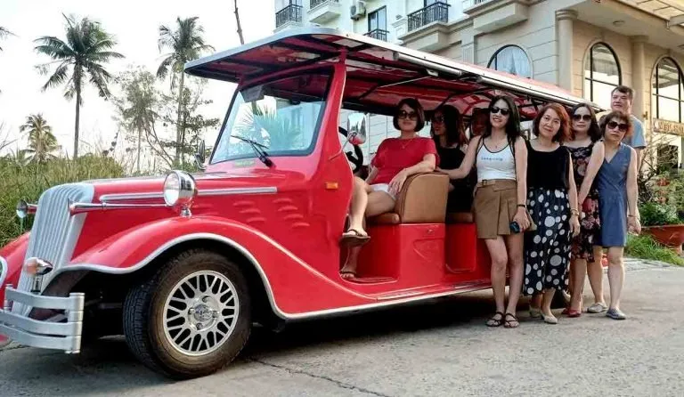 Tour around Phu Quoc island by electric car