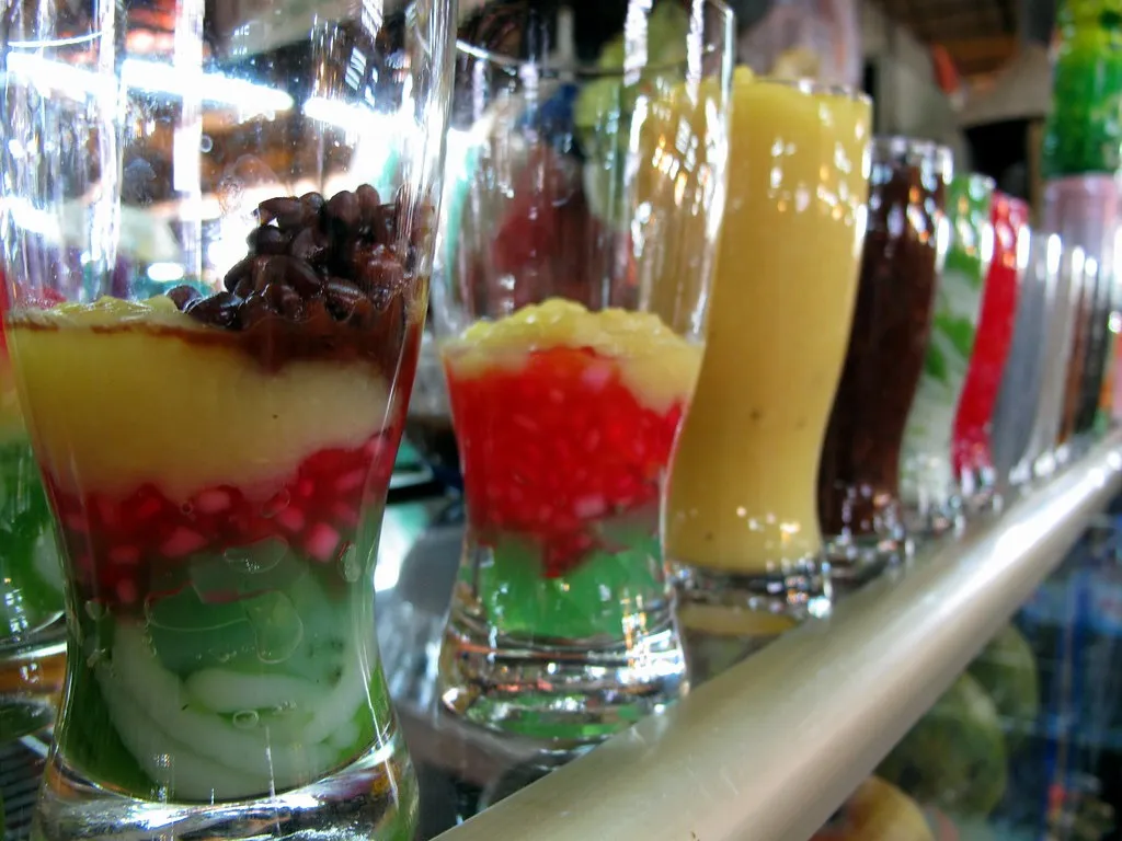 Nha Trang fruit tea attractive snack