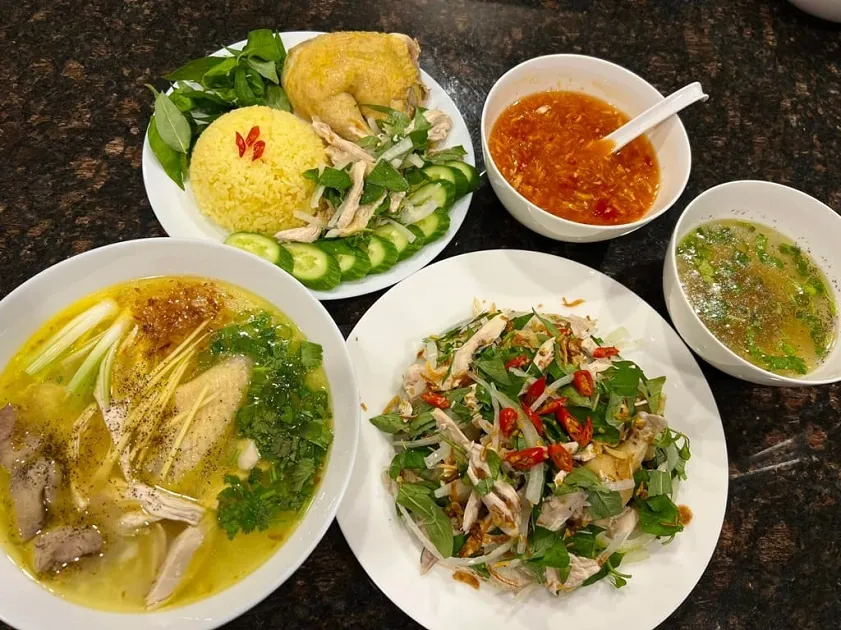 Cơm gà Nha Trang món ngon hấp dẫn