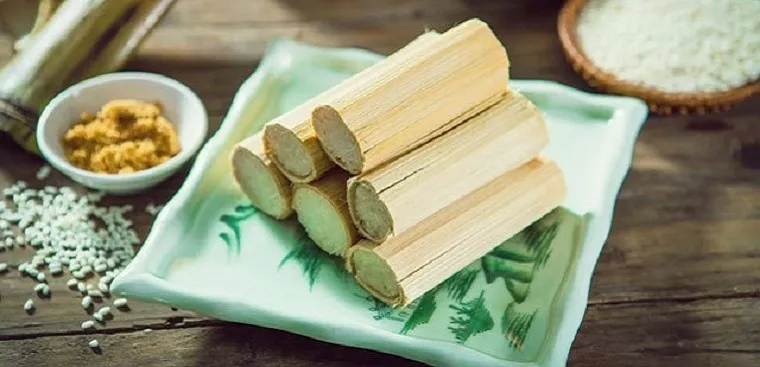 Cơm lam ống tre