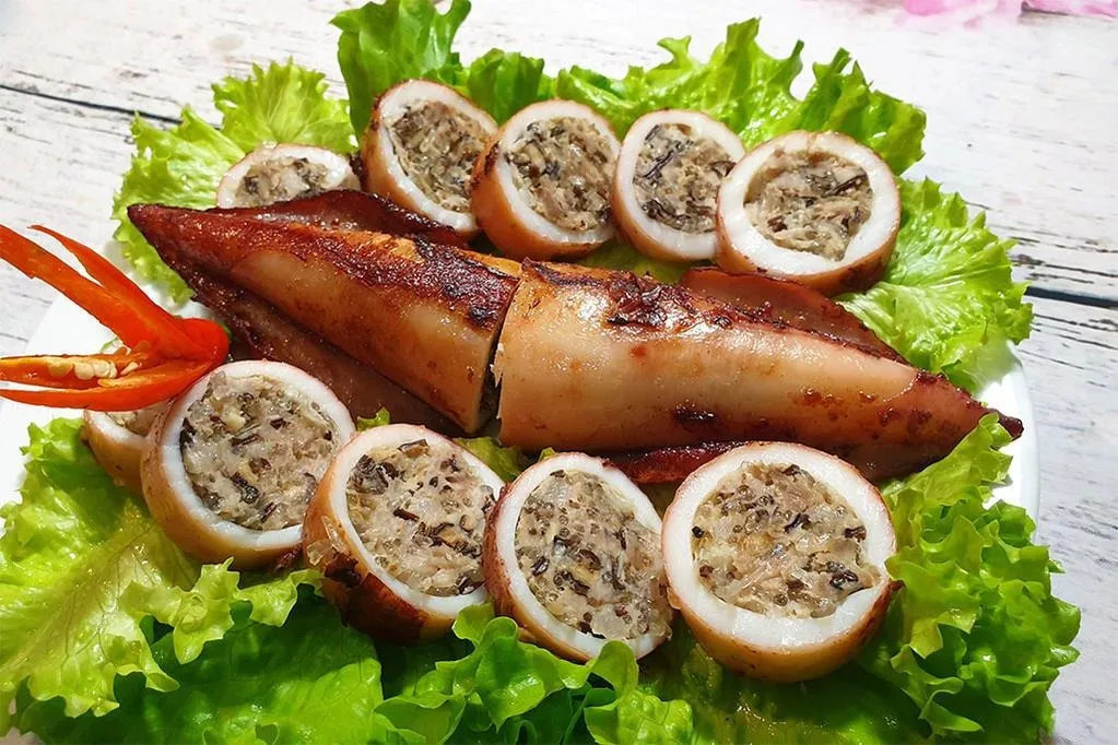 Mực nhồi thịt thơm ngon và hấp dẫn