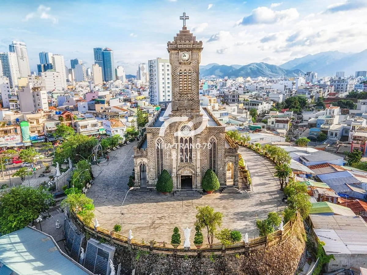 Vẻ đẹp nhà thờ đá Nha Trang