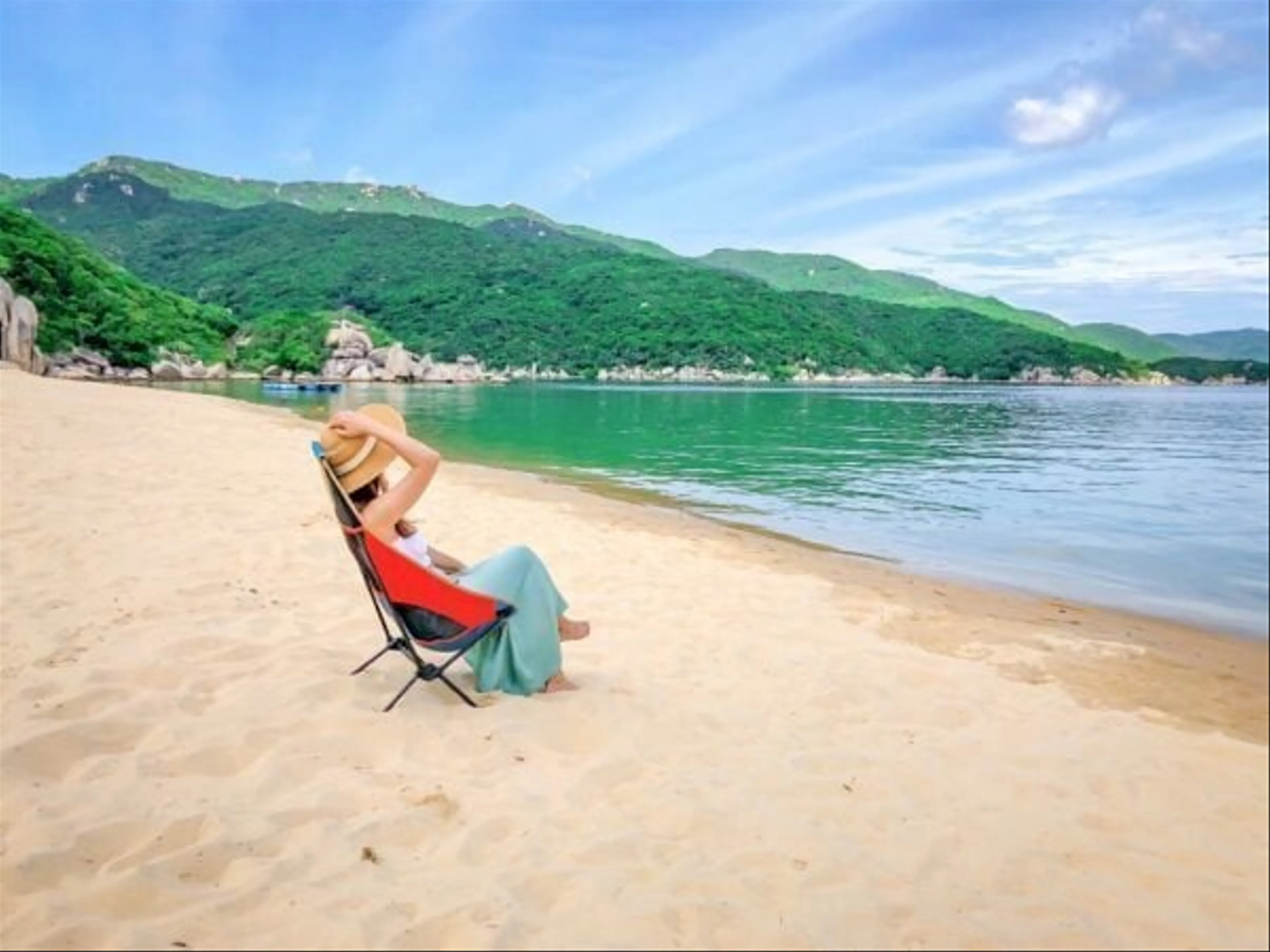 Du lịch biển Nha Trang trải nghiệm thiên đường biển xanh giữa lòng phố thị