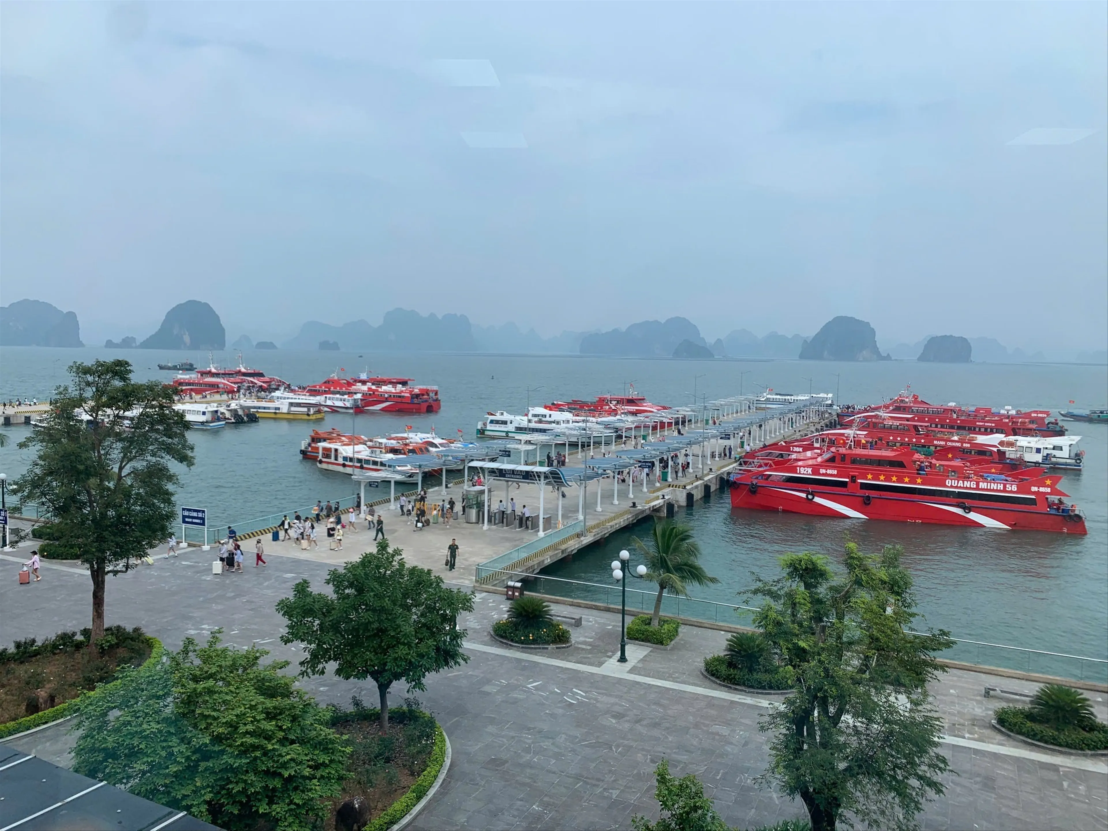 Du lịch Phương Đông cảng Ao Tiên Vân Đồn