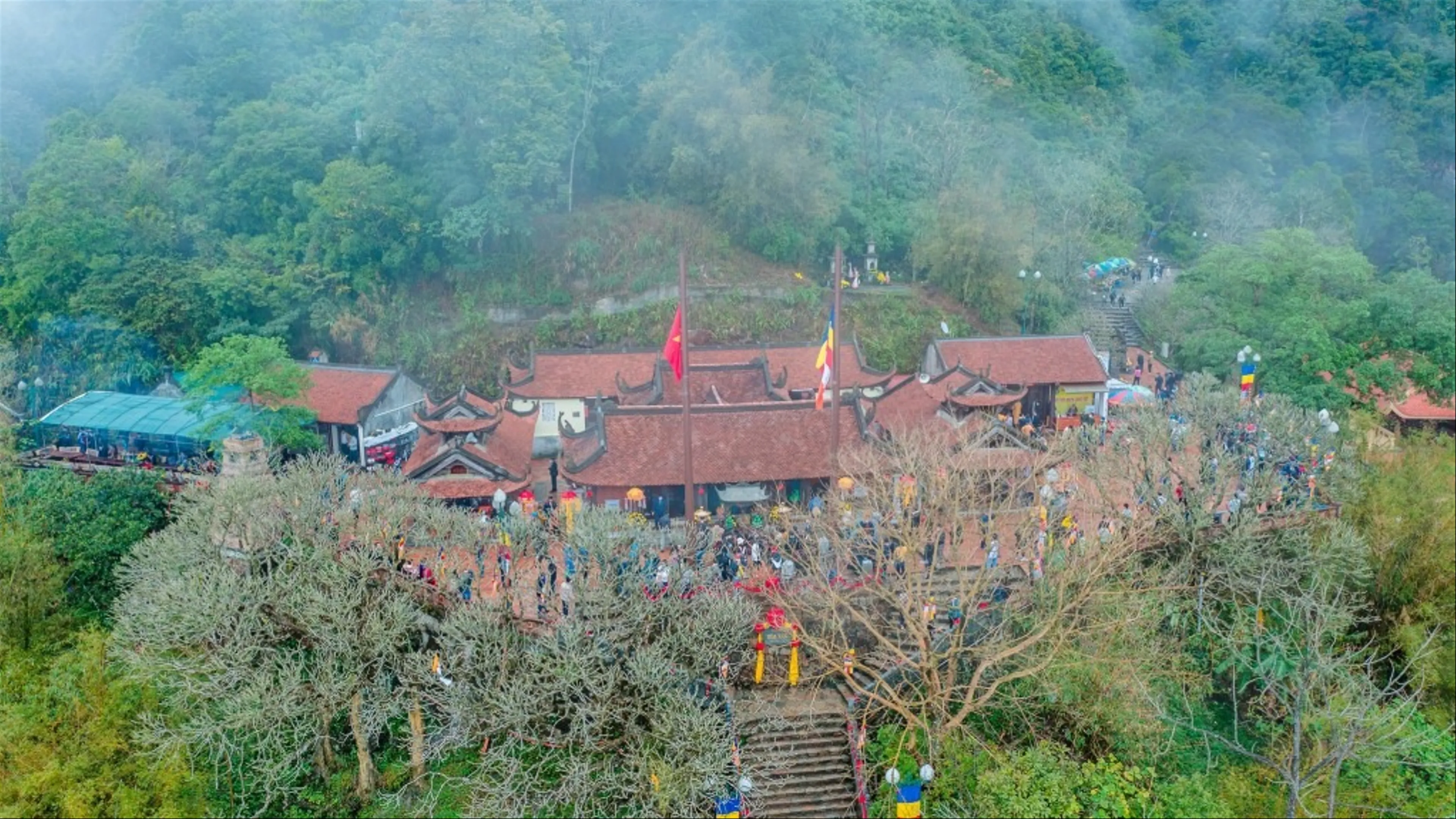 Du lịch chùa Yên Tử Quảng Ninh hành trình về miền đất Phật thiêng liêng