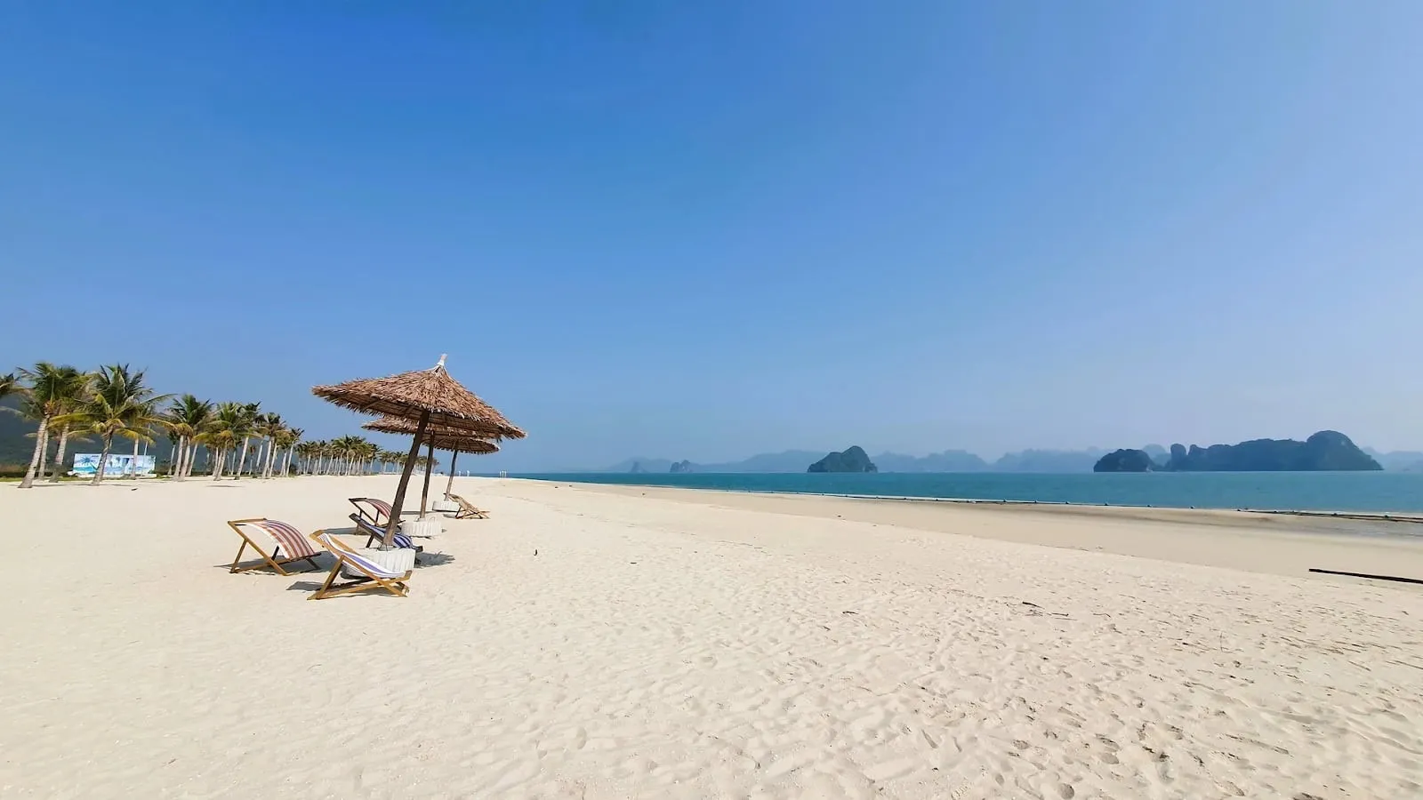 Bãi dài tại Quảng Ninh