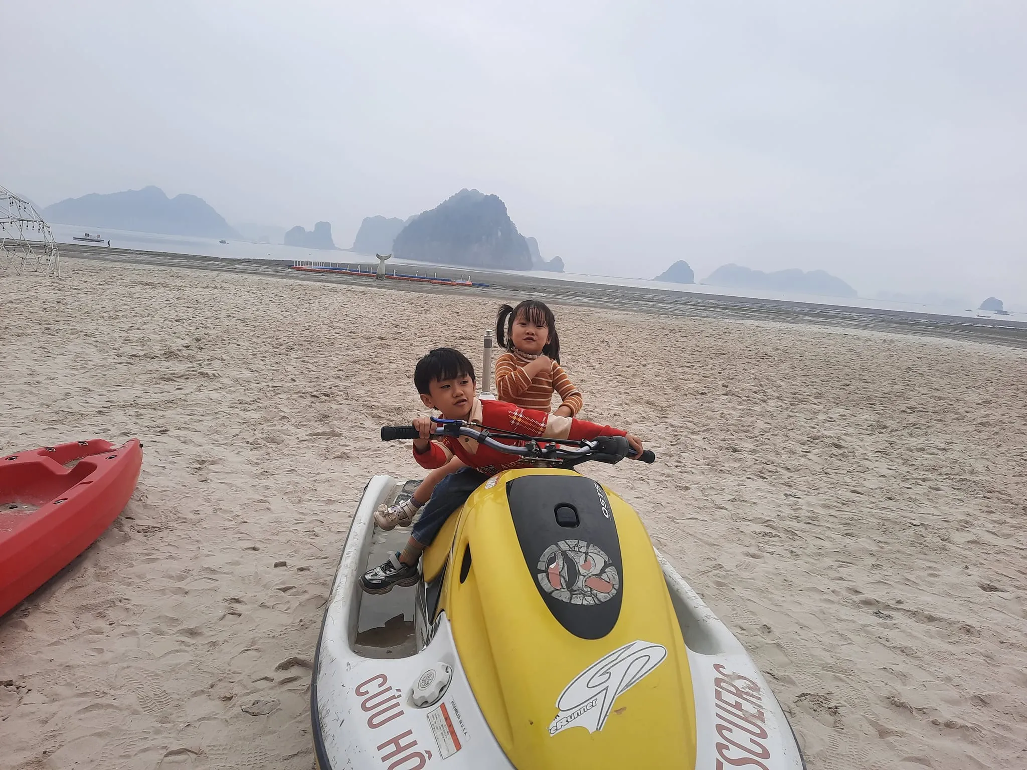 Check in tại bãi cát phương Đông