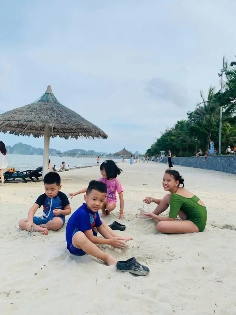 check in at Tuan Chau beach