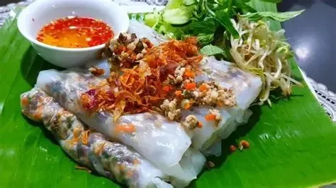 Bánh cuốn nóng hấp dẫn