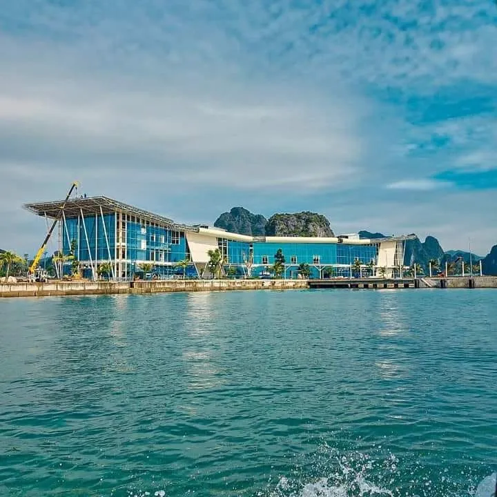 Bến cảng ao tiên Vân đồn Quảng Ninh