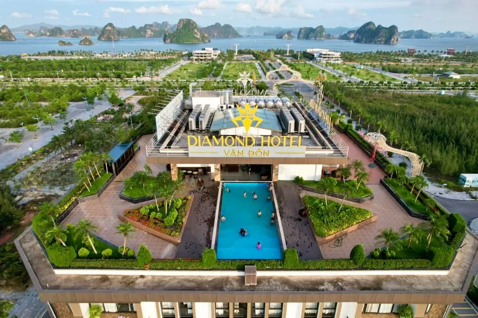 Check in khu du lịch Phương Đông vân đồn