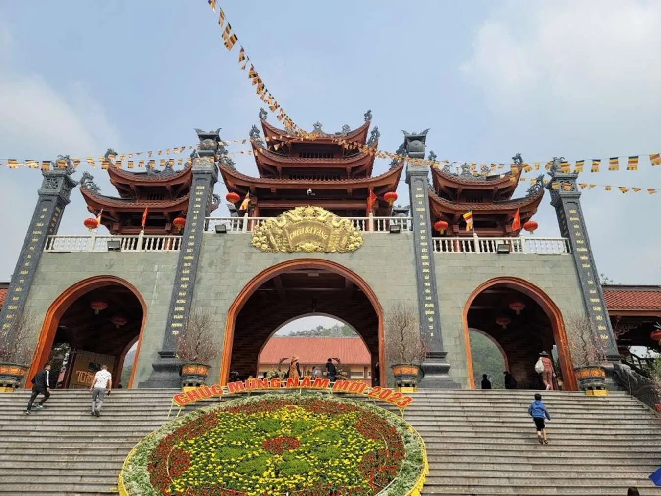 Chùa Ba Vàng Quảng Ninh