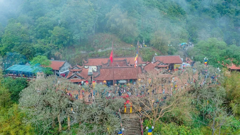 Chùa Hoa yên yên tử Quảng Ninh